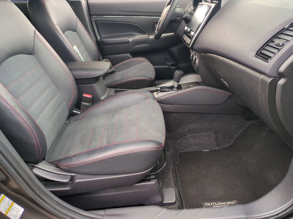 Thumbnail: 2025 Mitsubishi Outlander Sport - 24
