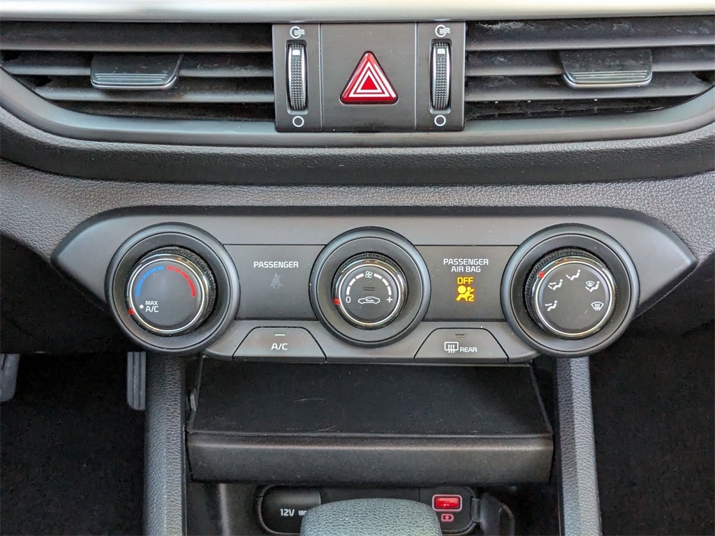 Thumbnail: 2024 Kia Forte - 22