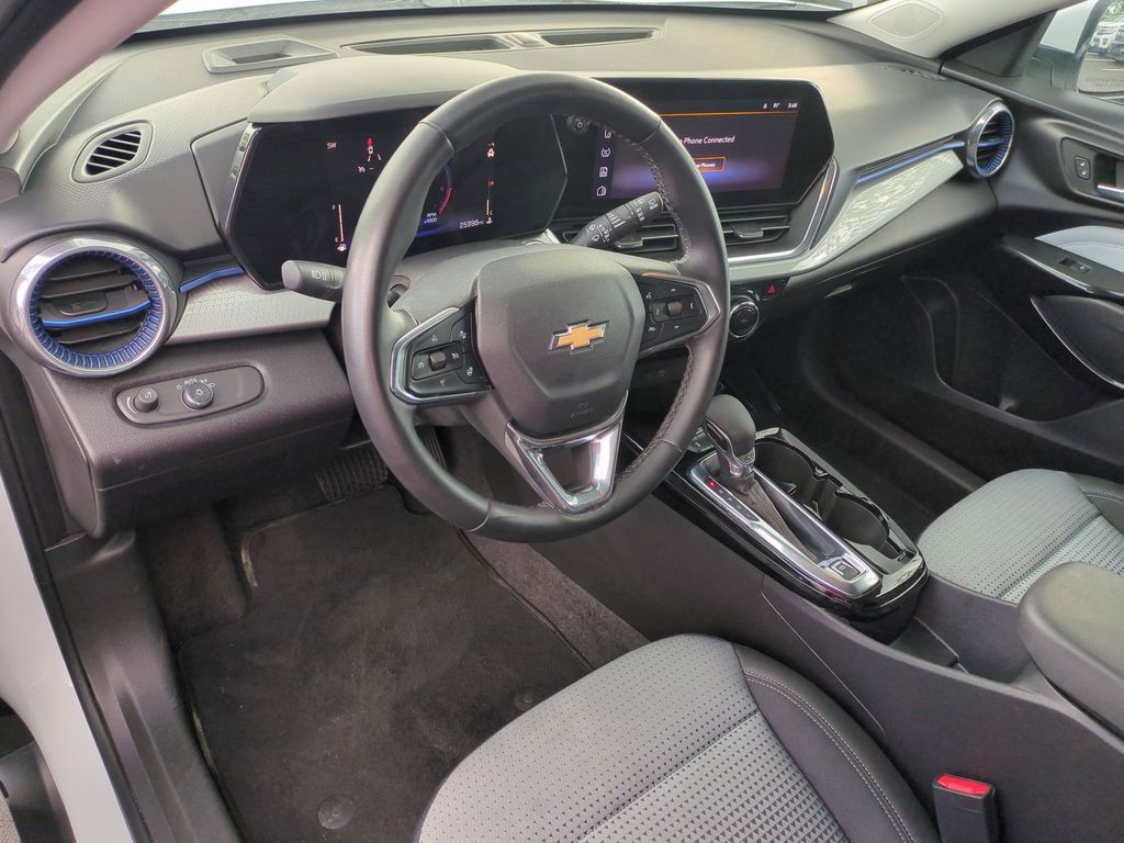 Thumbnail: 2025 Chevrolet Trax - 13