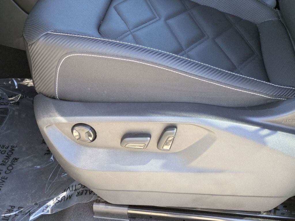 Thumbnail: 2025 Volkswagen Atlas - 15