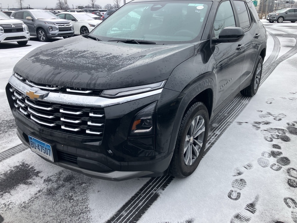 2025 Chevrolet Equinox LT's photo