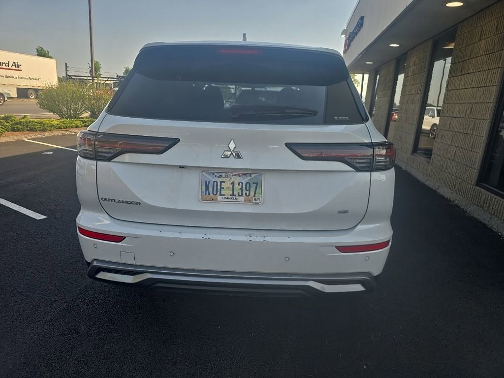 Thumbnail: 2025 Mitsubishi Outlander - 6