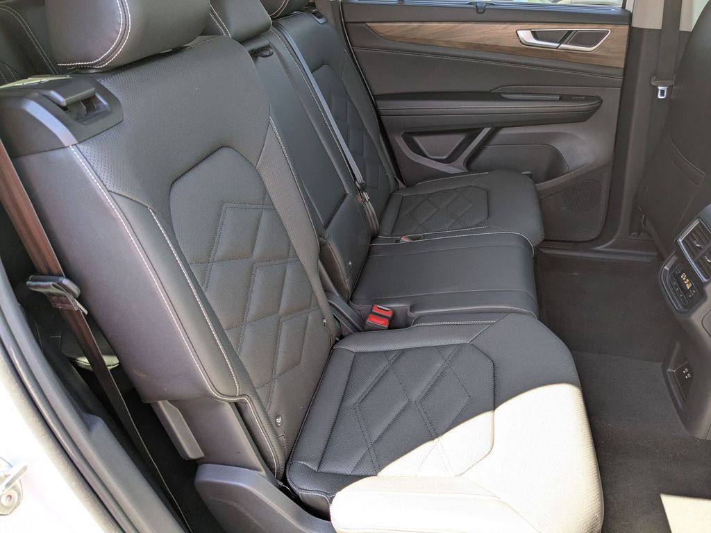 Thumbnail: 2025 Volkswagen Atlas - 31