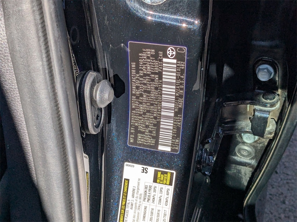 Thumbnail: 2024 Toyota Corolla - 36