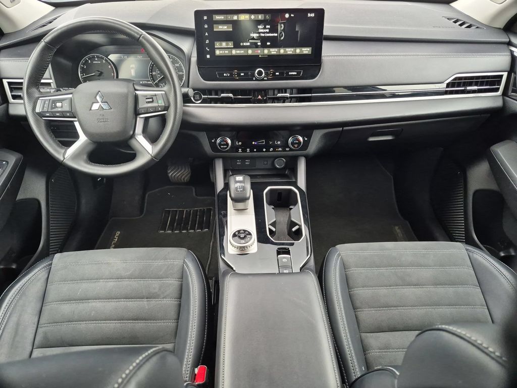 Thumbnail: 2025 Mitsubishi Outlander - 26