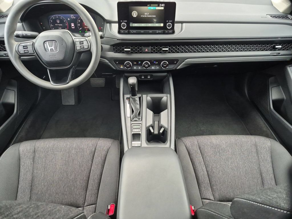 2025 Honda Accord SE - Photo 25