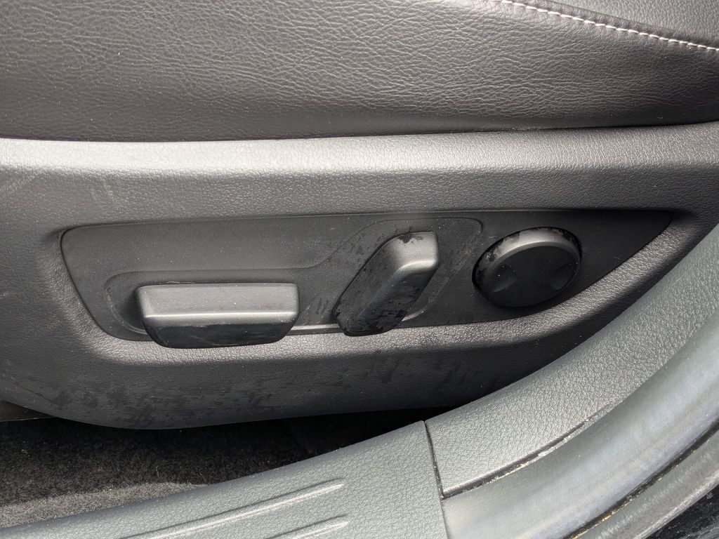 Thumbnail: 2025 Mazda CX-50 - 14