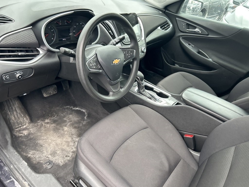 Thumbnail: 2023 Chevrolet Malibu - 5