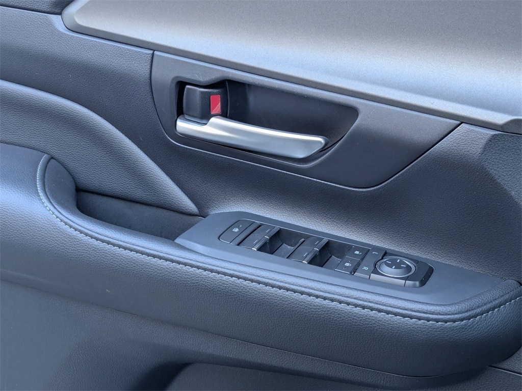 Thumbnail: 2025 Toyota Grand Highlander - 14