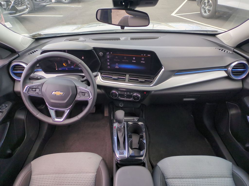 Thumbnail: 2025 Chevrolet Trax - 21