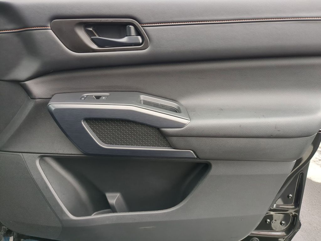 Thumbnail: 2025 Nissan Pathfinder - 33