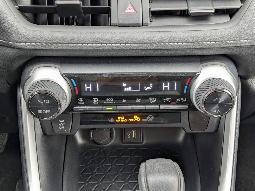 Thumbnail: 2025 Toyota RAV4 - 25