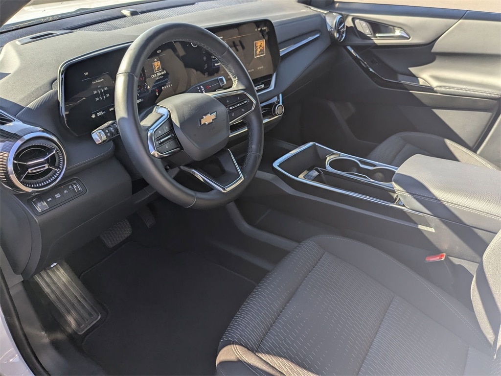 Thumbnail: 2025 Chevrolet Equinox - 18