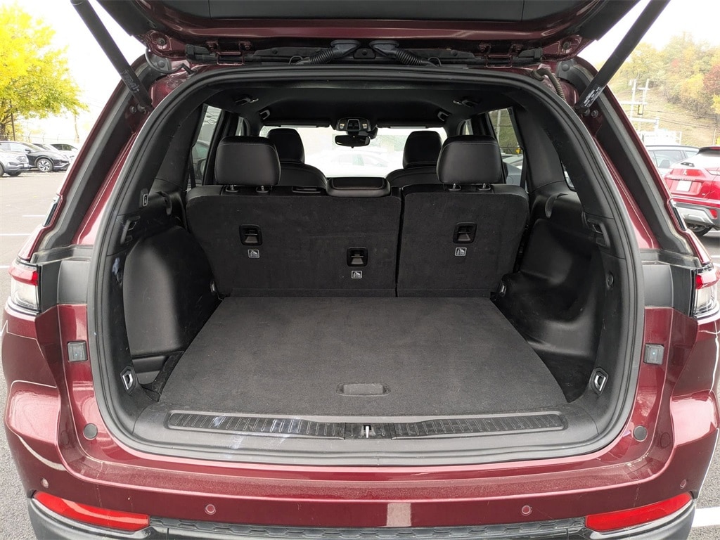 Thumbnail: 2024 Jeep Grand Cherokee - 33