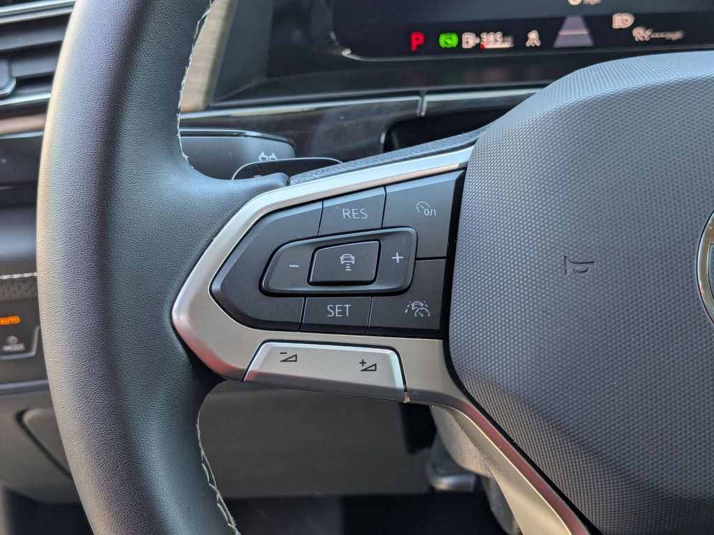 Thumbnail: 2025 Volkswagen Atlas - 18