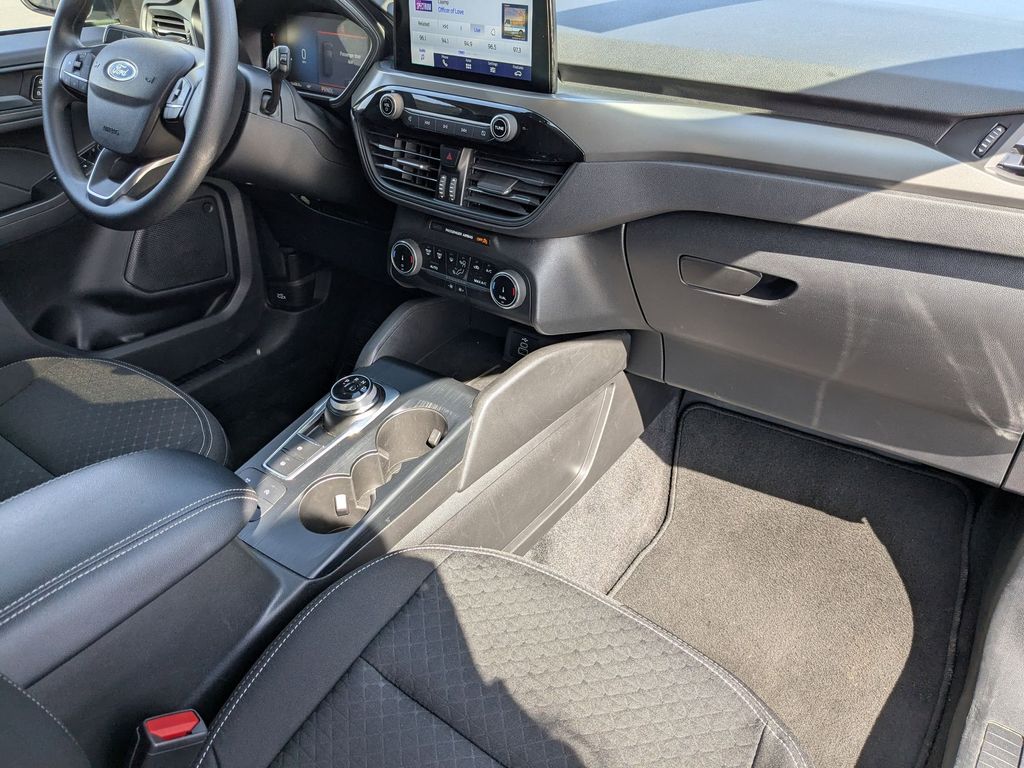 Thumbnail: 2025 Ford Escape - 29