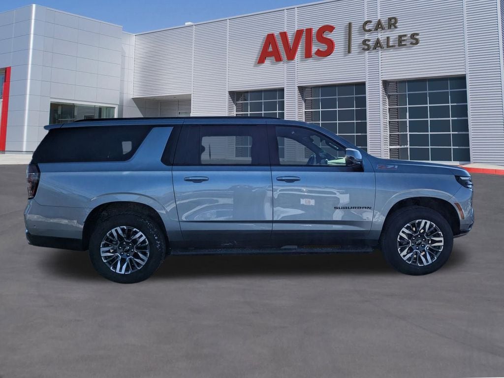 Thumbnail: 2025 Chevrolet Suburban - 7