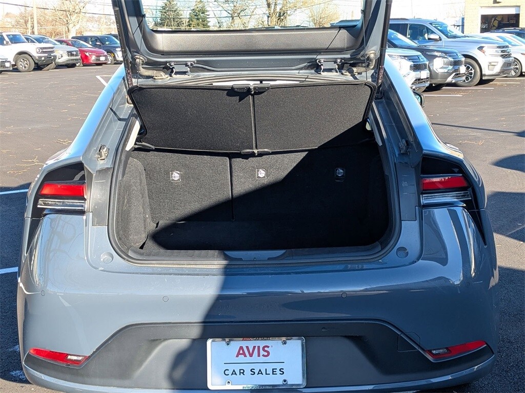 Thumbnail: 2024 Toyota Prius - 31