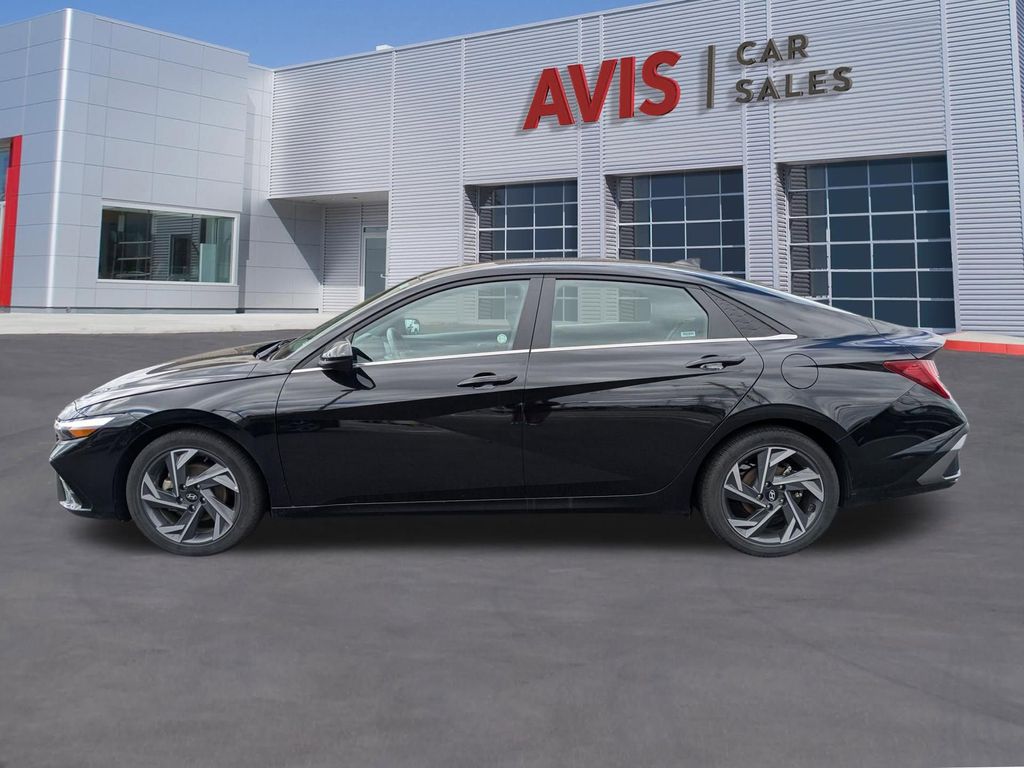 Thumbnail: 2025 Hyundai Elantra - 10