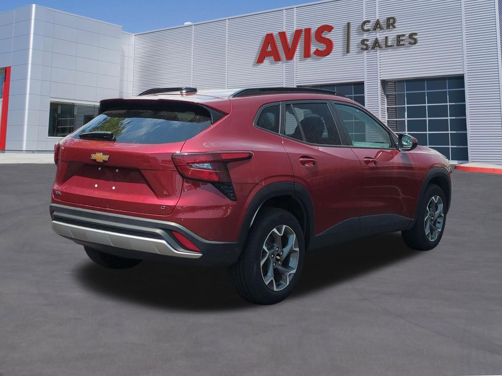 Thumbnail: 2025 Chevrolet Trax - 6