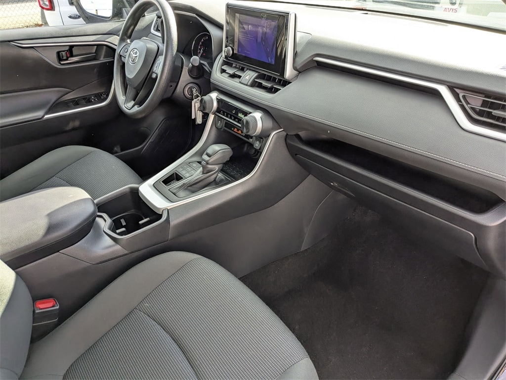 Thumbnail: 2025 Toyota RAV4 - 38