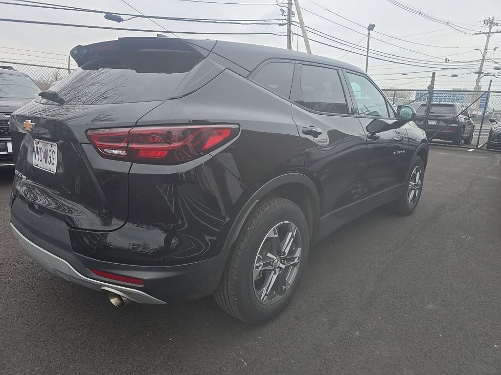 Thumbnail: 2025 Chevrolet Blazer - 4