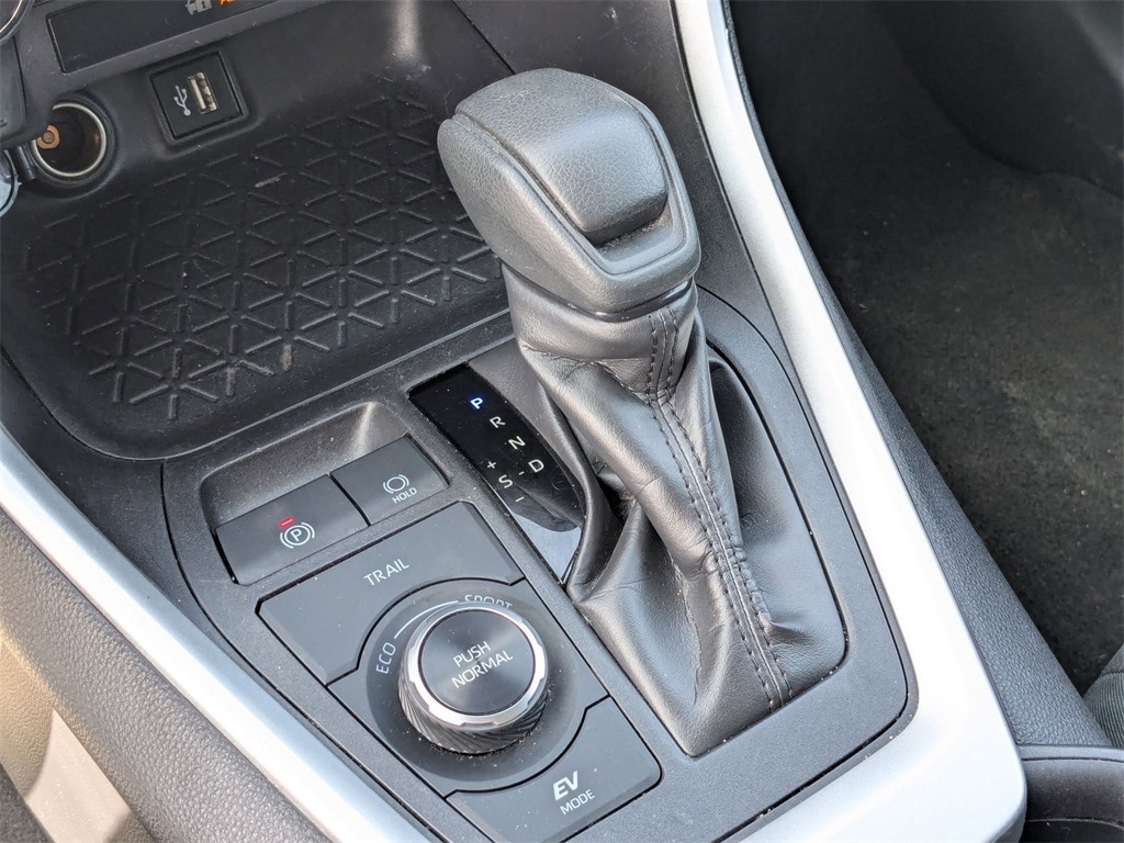 Thumbnail: 2024 Toyota RAV4 - 23