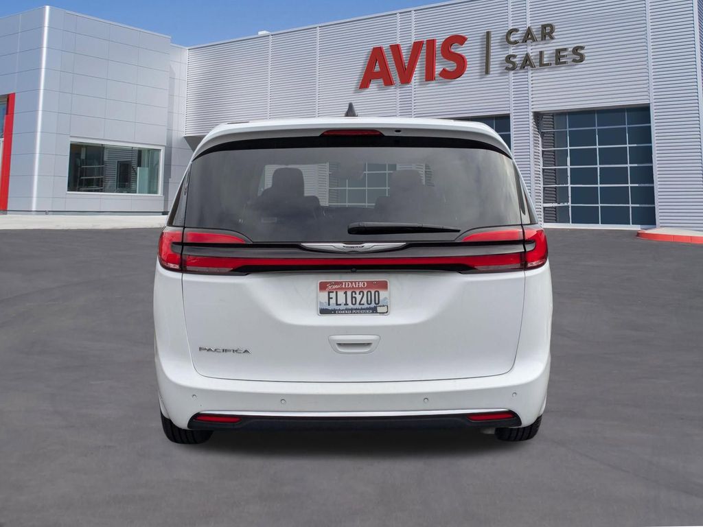 Thumbnail: 2024 Chrysler Pacifica - 7