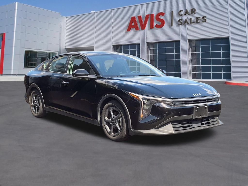 Thumbnail: 2025 Kia K4 - 3