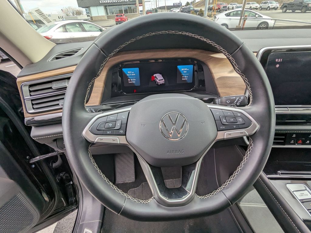 Thumbnail: 2025 Volkswagen Atlas - 17