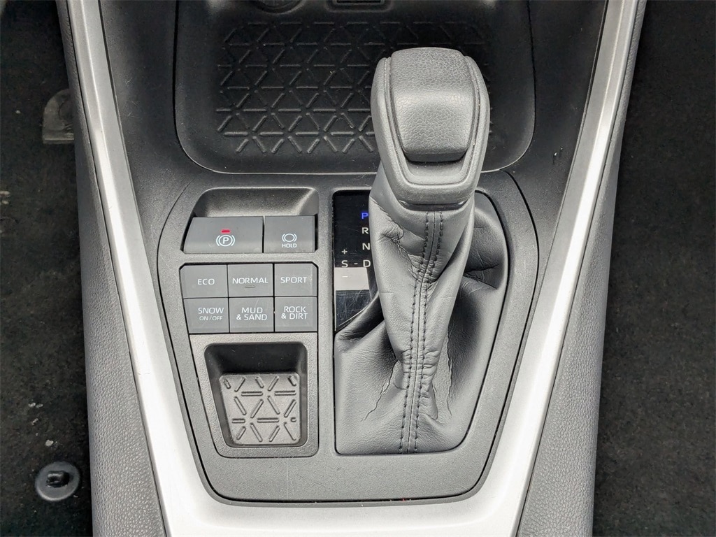 Thumbnail: 2025 Toyota RAV4 - 25