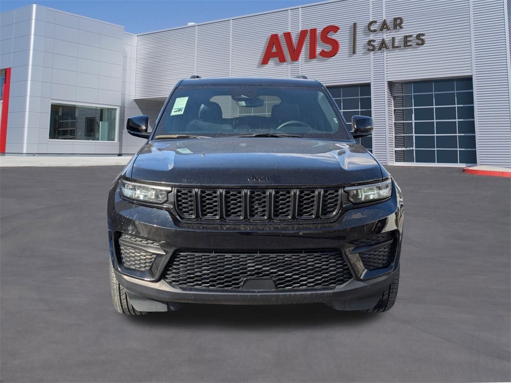 Thumbnail: 2024 Jeep Grand Cherokee - 10