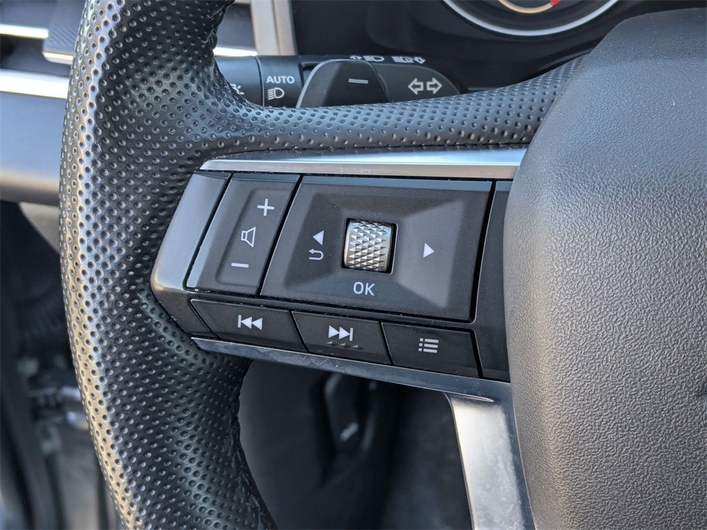 Thumbnail: 2024 Mitsubishi Outlander - 19