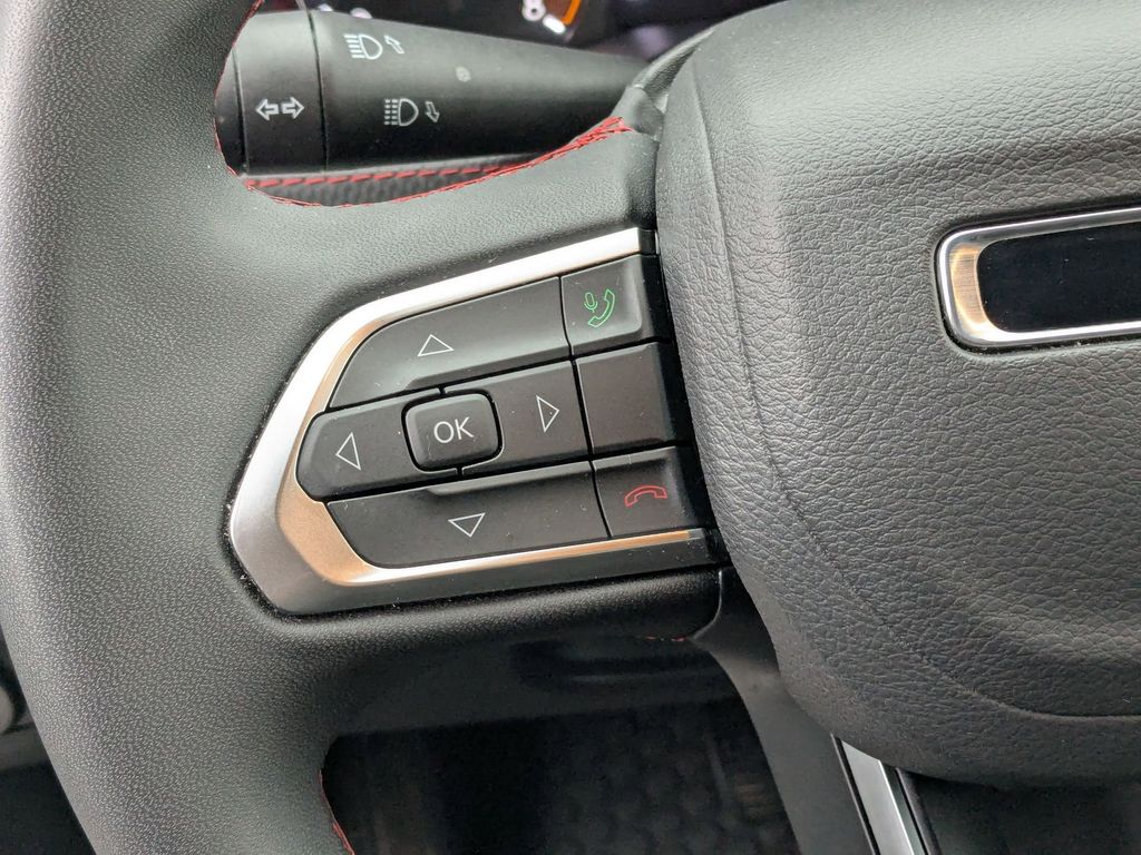 Thumbnail: 2025 Jeep Compass - 17