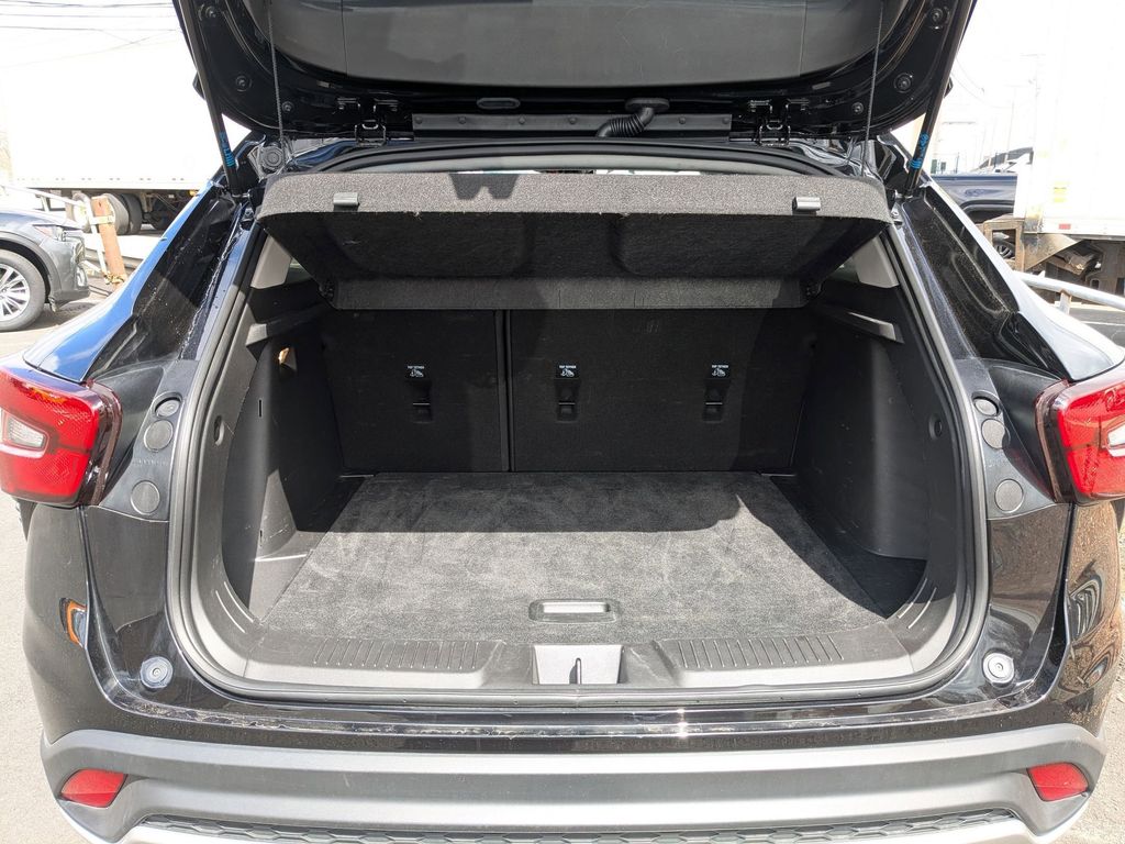 Thumbnail: 2025 Chevrolet Trax - 27