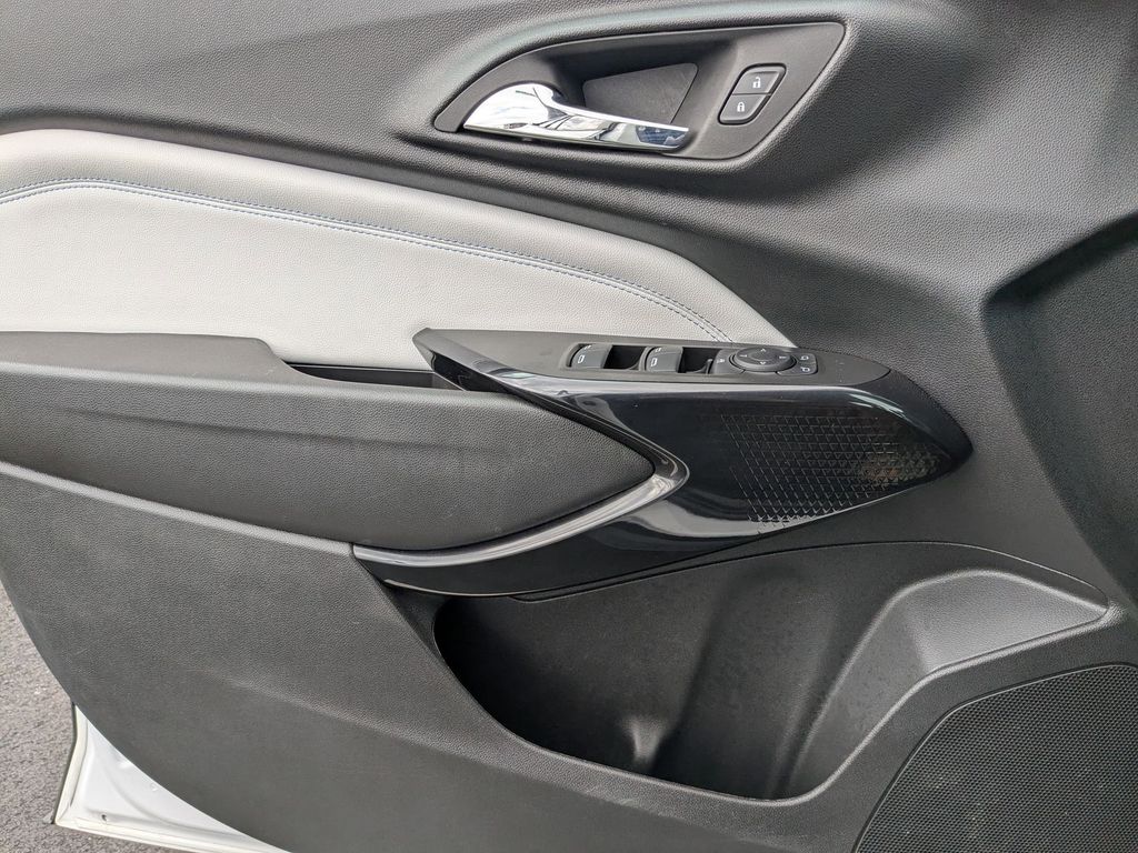 Thumbnail: 2025 Chevrolet Trax - 11