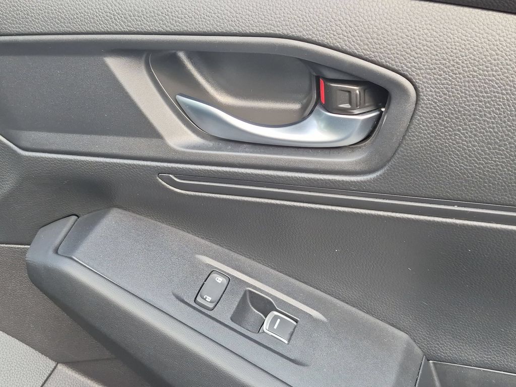2025 Honda Accord LX - Photo 31