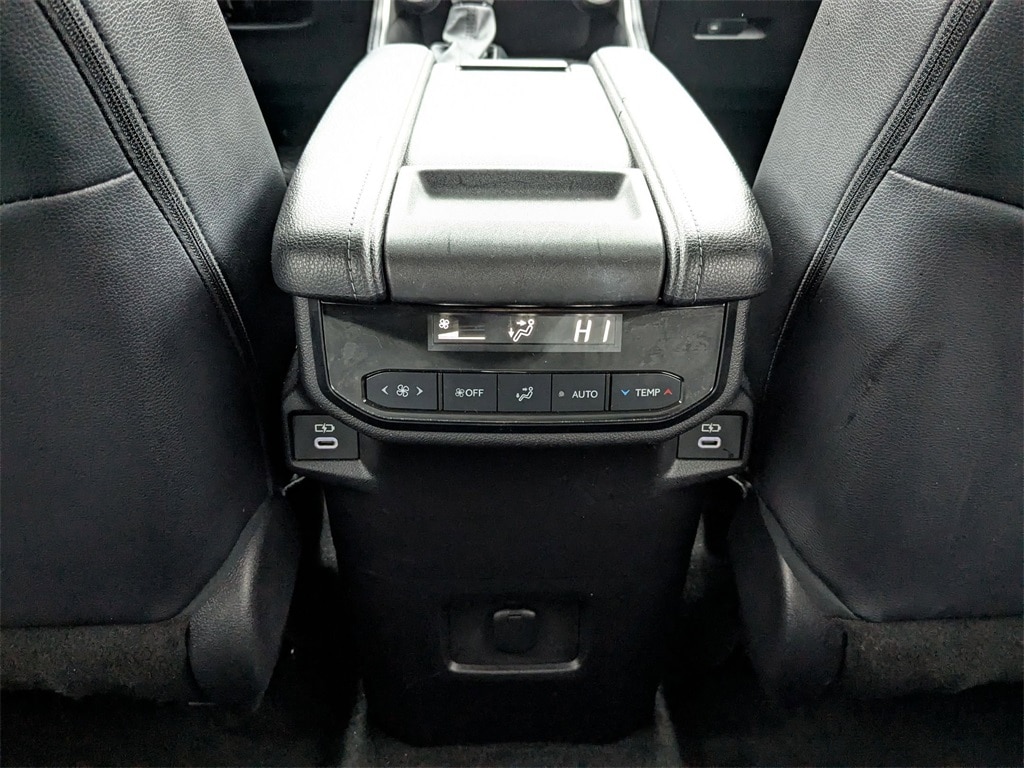 Thumbnail: 2025 Toyota Grand Highlander - 28