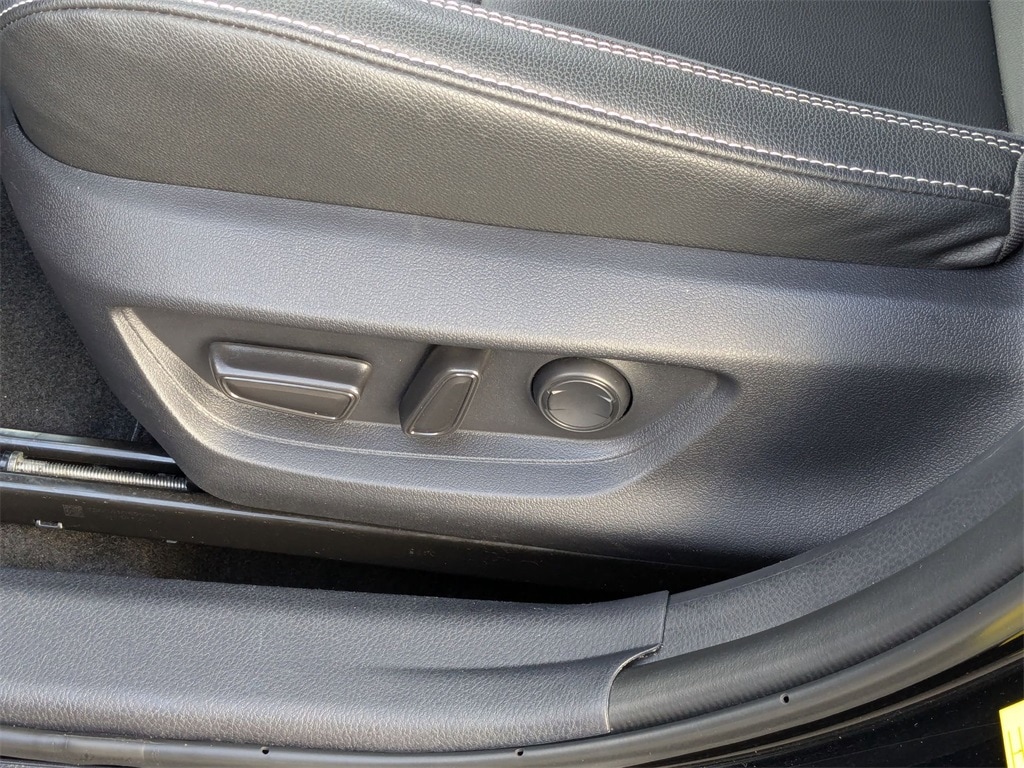 Thumbnail: 2025 Toyota Camry - 16