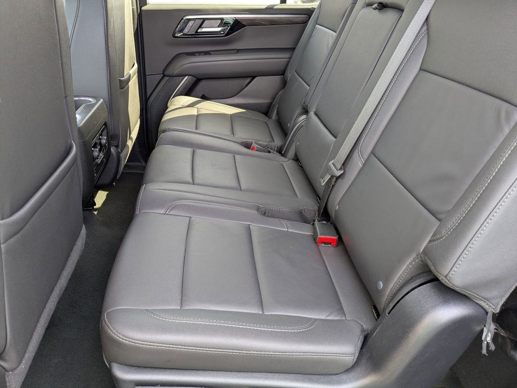 Thumbnail: 2025 Chevrolet Tahoe - 27