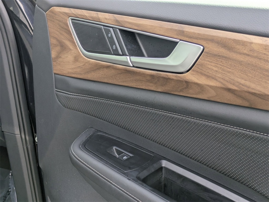 Thumbnail: 2025 Volkswagen Atlas - 34