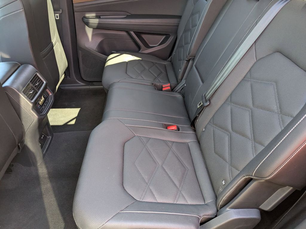 Thumbnail: 2025 Volkswagen Atlas - 26