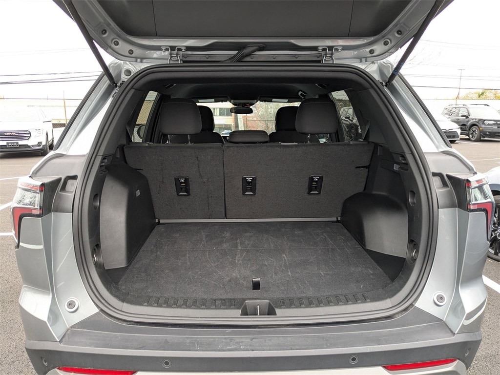 Thumbnail: 2025 Chevrolet Equinox - 33