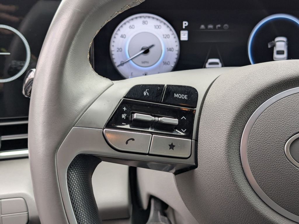 Thumbnail: 2025 Hyundai Elantra - 17