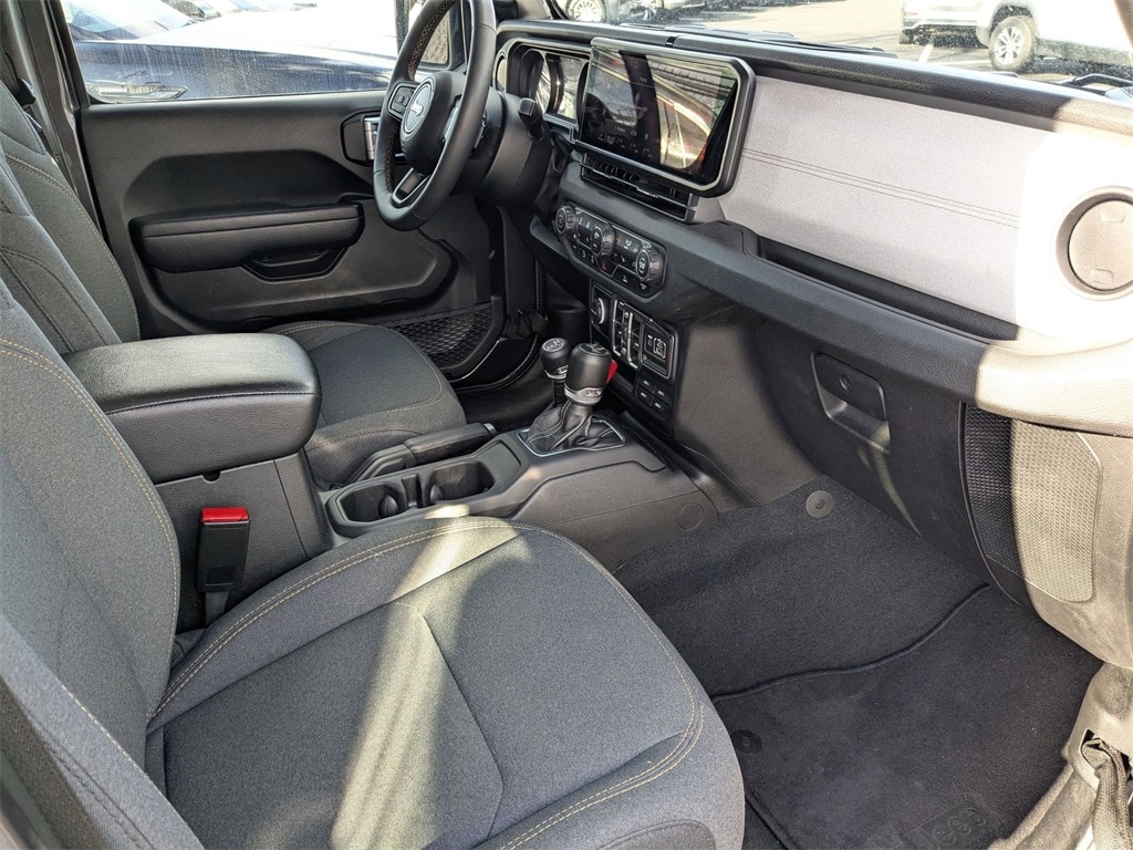 Thumbnail: 2024 Jeep Wrangler - 35