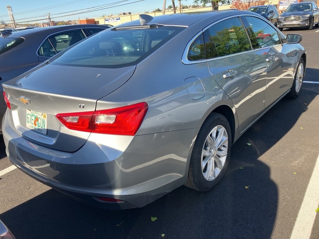 Thumbnail: 2024 Chevrolet Malibu - 3