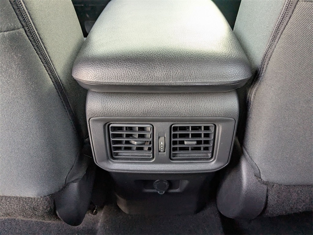 Thumbnail: 2025 Toyota RAV4 - 28