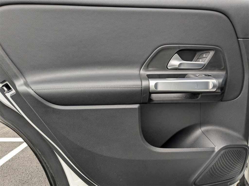 Thumbnail: 2023 Mercedes-Benz GLB - 29