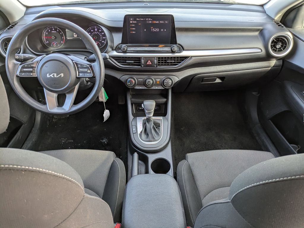 Thumbnail: 2024 Kia Forte - 30