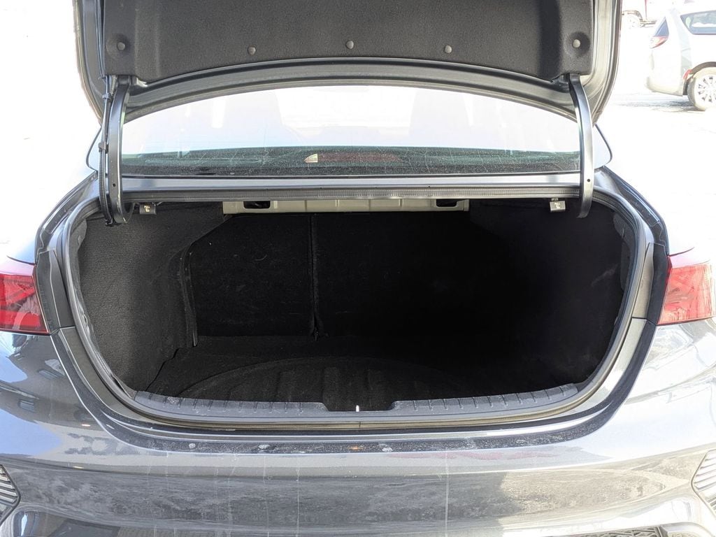 Thumbnail: 2024 Kia Forte - 31